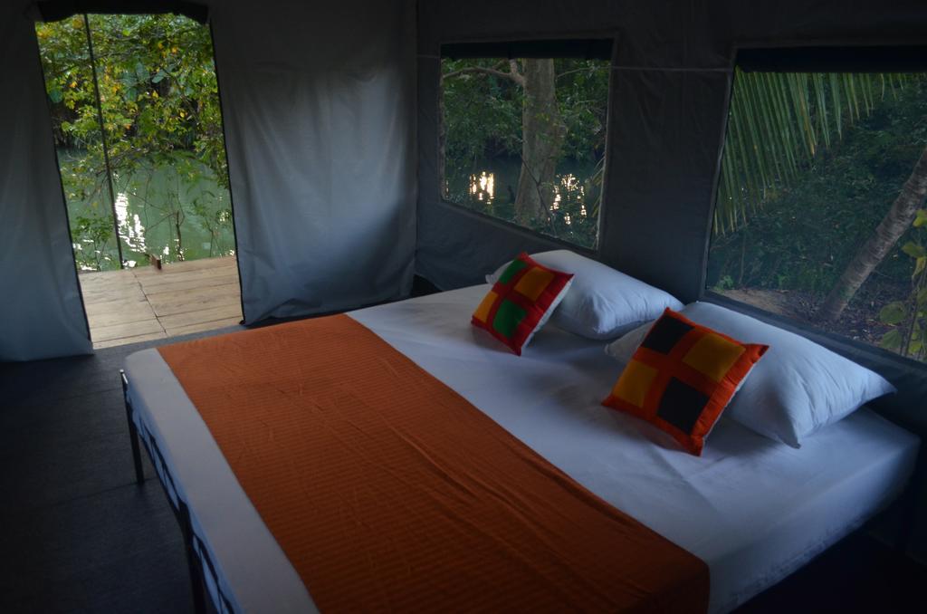 אודוואלאווה Makulu Safari Camping מראה חיצוני תמונה