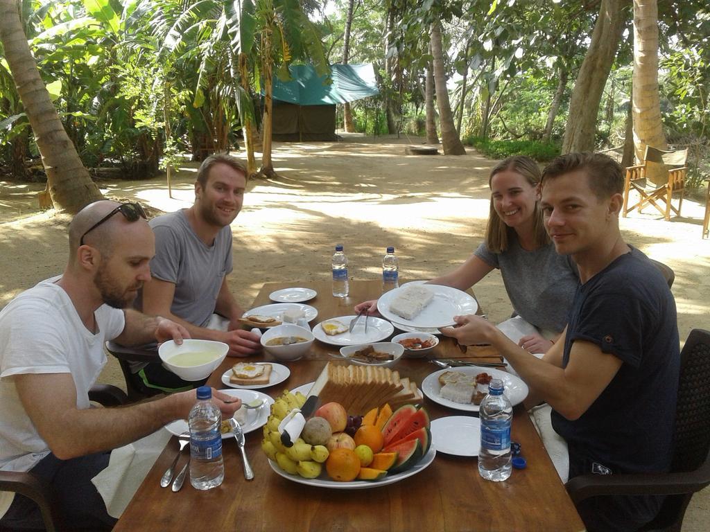 אודוואלאווה Makulu Safari Camping מראה חיצוני תמונה